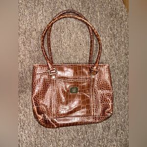 Liz Claiborne brown leather shoulder bag with snap closure